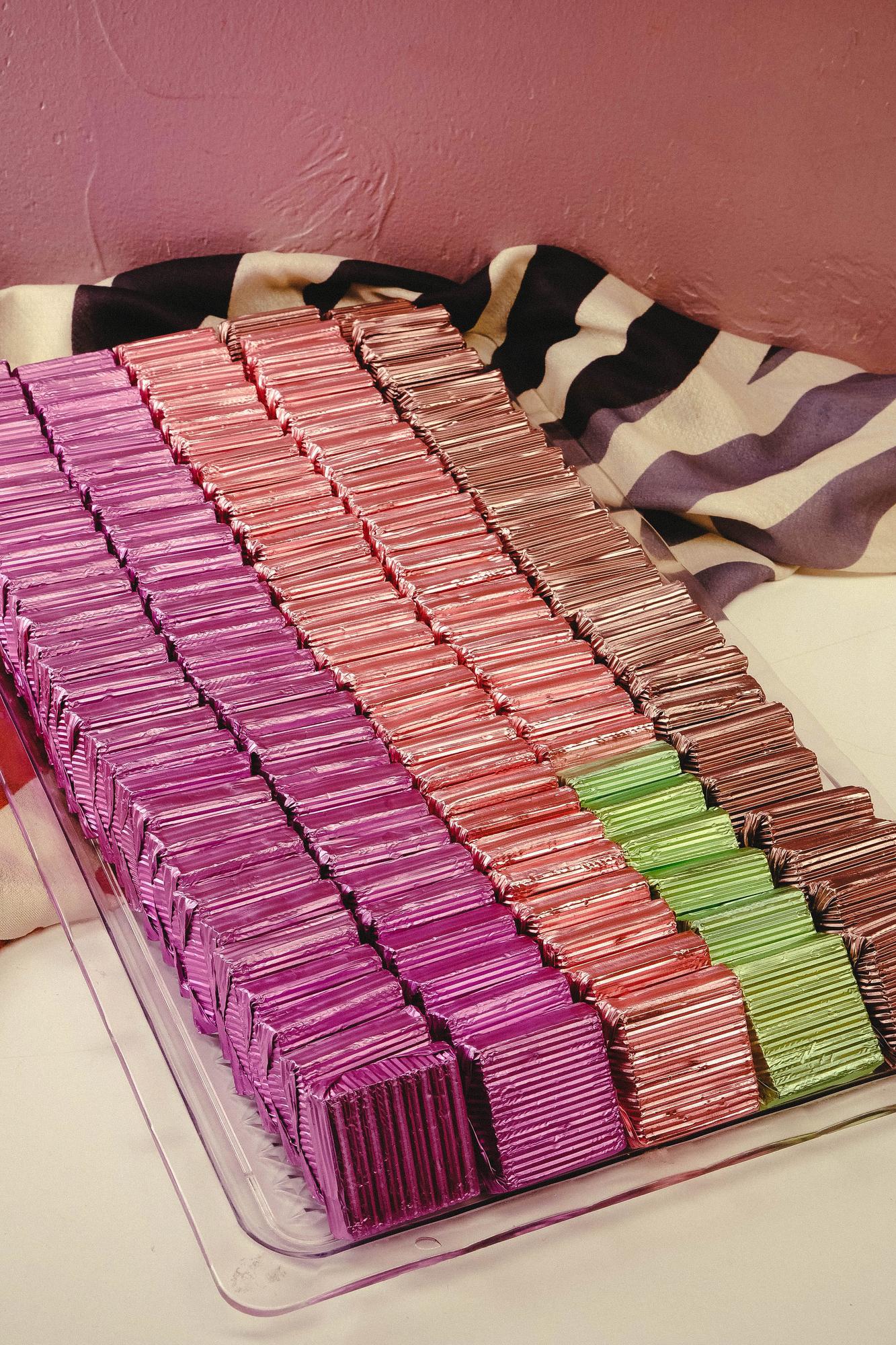 zbiór nici i karty kolorów
